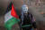 지난 1일 팔레스타인 시위대가 가이 포크스 가면을 쓰고 이스라엘 가자지구에서 열린 시위에 참여했다. [EPA=연합]