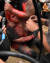 시위대에 둘러쌓여 있는 아르체 시장. [AFP=연합뉴스]