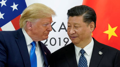 트럼프, 중국과 막판 기싸움…시진핑, 아이오와 갈까 