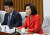 나경원 자유한국당 원내대표(오른쪽)가 15일 국회에서 열린 당 원내대책회의에서 발언하고 있다. [연합뉴스]
