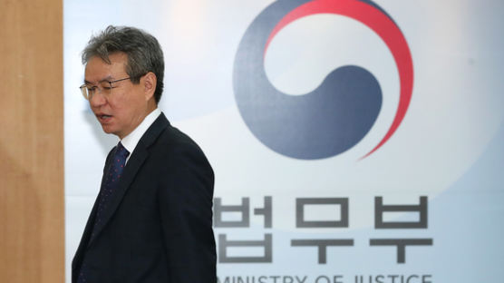 법무부 이어 檢개혁위도 “대검 검사 줄여라” 전방위 압박
