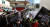 국내 청년, 대학생 단체 회원들이 19일 오전 명동 주한 중국대사관 앞에서 집회를 저지하는 경찰과 대치하고 있다. [연합뉴스]