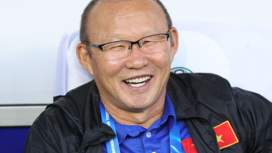 박항서의 베트남, 월드컵 예선 선두 지켜...태국과 0-0무