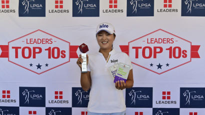 '톱10 12번' 고진영, LPGA 리더스 톱10 수상...10만달러 보너스