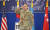 지난 7일 로버트 에이브럼스 한ㆍ미연합군사령관 겸 주한미군 사령관이 한ㆍ미연합군사령부 창설 41주년 기념식에서 기념사를 마친 뒤 거수경례를 하고 있다. [연합뉴스]