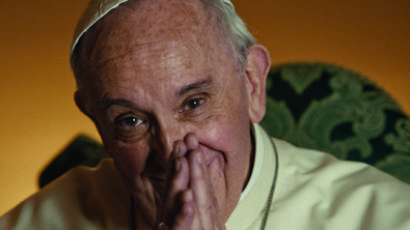 세계 곳곳 쓰다듬는 교황의 물음 “우리는 어떻게 살아야 하나”