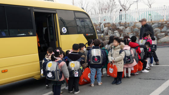 ‘유치원 대란’ 재현되나…유치원 3법 표결 앞두고 “사유재산” 논쟁 재점화