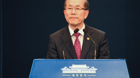 민주 “원칙 있는 文대통령 외교 승리” 한국 “황교안 단식 이어왔다”