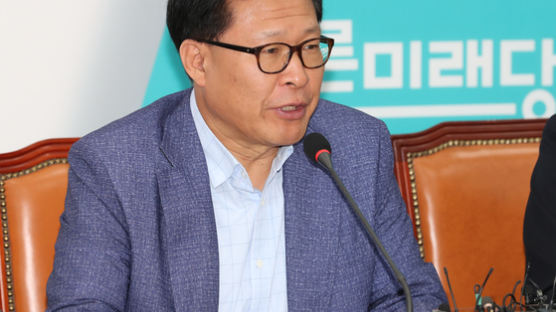 "정당들 빨대 꽂고 세금 도둑질" 국고보조 고발한 문병호 