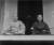 1990년대 초 성철 스님(왼쪽)이 해인사 부속 홍제암으로 자운 스님을 찾아가 마루에 나란히 앉았다. [중앙포토]