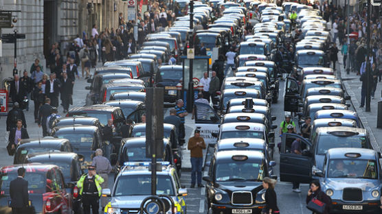 "운전자 확인 어렵다"···우버, 런던서 2년만에 또 퇴출 위기