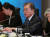 문재인 대통령이 26일 부산 한 호텔에서 통룬 시술릿 라오스 총리와 정상회담을 하고 있다. [연합뉴스]