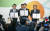 조명래(왼쪽) 환경부장관이 24일 오후 일본 기타큐슈에서 열린 제21차 한중일환경장관회의에서 공동합의문에 서명 후 기념촬영을 하고 있다. [사진 환경부]
