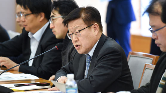 김영주 무역협회장 “올해 한국 수출, 작년보다 10% 줄어”