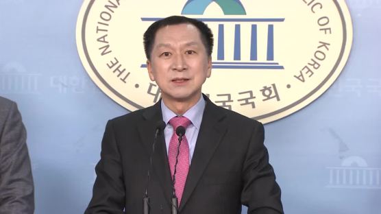 김기현 “청와대, 공권력 동원 권력형 범죄 자행”