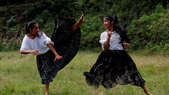 [서소문사진관] 과테말라 원주민 소녀들의 태권도 발차기, "성폭력 두렵지 않아요" 