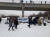  러시아 동시베리아 지역에서 1일(현지시간) 버스가 얼어 붙은 강으로 추락하는 사고가 발생했다. 구조팀들이 부상자들을 구조하고 있다.[로이터=연합뉴스]