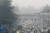 지난달 12일 인도 뉴델리 도심. 도심을 가득 메운 차량 위로 뿌연 하늘이 보인다. 뉴델리는 최악의 대기오염을 겪는 수도로 꼽힌다. [AP=연합뉴스]