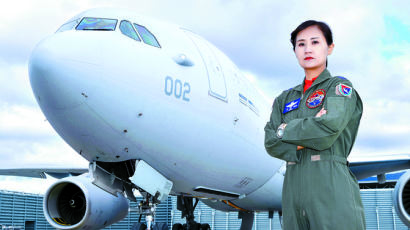 [사진] 공군 최초 여성 비행대대장 셋 탄생