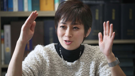 日장관 몰아붙인 23번 날선 질문…심은경이 빙의한 그 일본 기자