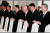 김대중 정부 시절 청와대 정재계간담회에 참석한 5대 재벌 총수. 김우중(오른쪽 셋재) 대우회장도 자리에 참석했다. [중앙포토]
