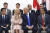 G20행사에서 아버지 트럼프 대통령과 아베 신조 총리 사이에 앉은 이방카. [EPA=연합뉴스]