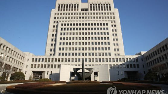 대법원, '곰탕집 성추행' 12일 선고…유죄 판단 확정하나