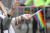 지난달 광주에서 열린 제2회 광주퀴어문화축제에서 참가자들이 성소수자를 상징하는 무지갯빛 깃발을 들고 행진하고 있다. [사진 연합뉴스]