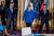앞줄 오른쪽부터 젤렌스키 우크라이나 대통령, 메르켈 독일 총리, 푸틴 러시아 대통령, 마크롱 프랑스 대통령이 회담장에 들어서고 있다. [EPA=연합뉴스]