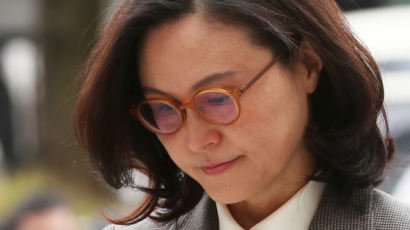 前부장판사 "정경심 공소장 변경불허 위법" 법원에 반대의견