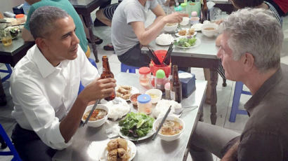 오바마, 베트남 현지 식당서 뜻하지 않게 공짜 밥 먹은 사연