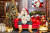 그랜드 워커힐 서울에는 핀란드 공인 산타클로스가 뜬다. 장난감 선물도 나눠주고 아이들과 함께 사진도 찍어준다. [사진 그랜드 워커힐 서울]