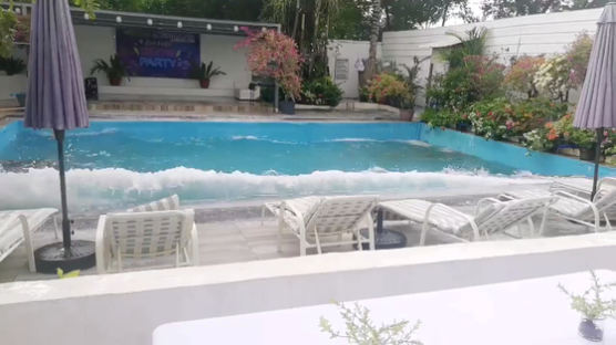필리핀 규모 6.8 강진, 호텔 수영장 파도치게 만들었다