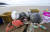전남 신안군 자은면 양산해변에 중국글씨가 있는 어구와 페트병이 해변에 널려있다. 프리랜서 장정필