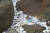 지난 5일 대만 타이베이 북동쪽 신베이(新北)시의 명승지 판지아오샨의 기암괴석 사이에 스티로폼 조각이 흩어져 있다. 바다에서 흘러 온 부표가 찢어진 조각이다. 남궁민 기자