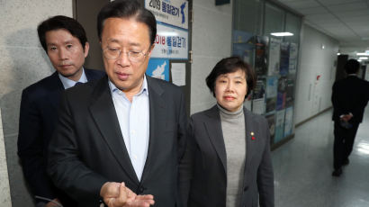 여당 석패율제 반대에···한국당 " 4+1 야합의 자중지란 민낯"