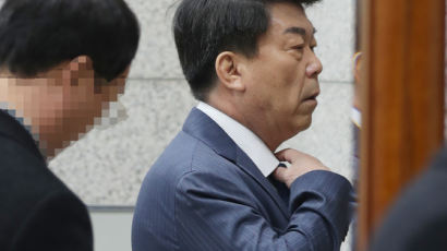 '금품선거' 박성택 전 중기중앙회장, 1심서 징역 8월 실형…법정구속 면해