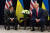 블로디미르 젤렌스키 우크라이나 대통령(왼쪽)과 도널드 트럼프 대통령. [EPA=연합뉴스]
