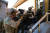 미 국방부가 23일 한국 특수전사령부와 주한미군의 근접전투 훈련 사진 12장을 홈페이지에 공개했다. 사진은 한국 특수전사령부와 주한미군의 군산공군기지 훈련 모습. [미국 국방부 홈페이지 캡처]