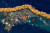 태평양 바다 한 가운데를 맴돌고 있는 남한 면적 16배 크기의 거대 플라스틱 쓰레기 섬(GPGP)에 모인 쓰레기를 수거하고 있는 비영리 환경단체 오션 클린업의 장치. [사진 오션 클린업]