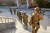 지난달 군산 미 공군기지에서 열린 한ㆍ미 특수부대의 연합 훈련에서 미군 특수부대가 북한군 요인(흰옷)으로 추정하는 인물을 생포해 데려가고 있다. [사진 미 공군]