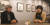일산 한양문고 주엽점 남윤숙 대표(오른쪽)가 그림으로 가득한 유럽풍 콘크리트 가구로 장식한 '미술관 카페'를 소개하고 있다. 전익진 기자