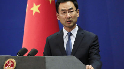 중국 ‘새 전략무기’ 北 경고에 “한반도 긴장 고조 도움 안 돼”
