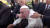2016년 2월멕시코 마약 생산의 중심지로 마약 갱단끼리 싸움이 끊이지 않는 마초아칸 주의 주도 모렐리아를 방문한 프란치스코 교황. 누군가가 교황의 소매를 잡아 끌어 교황이 넘어지고 있다. [사진 동영상 캡처]