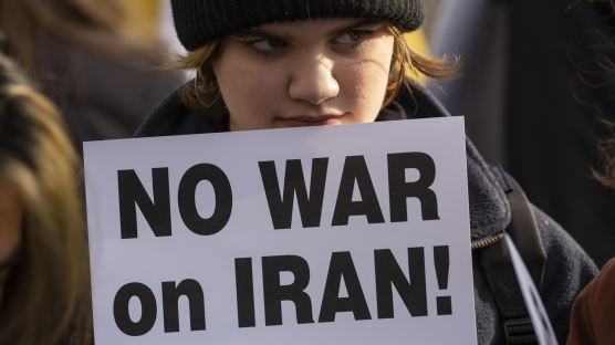 [서소문사진관] "전쟁을 재선 전략으로 삼지 마라", 미국 80여곳에서 반전시위