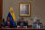 루이스 파라 의원(가운데)이 5일(현지시간) 국회의장으로 취임된 후 프랭클린 두아르테 신임 국회부의장(오른쪽)과 호세 그레고리오 고요 노리에가(왼쪽)와 함께 국회 의장석에 착석해 있다. [AFP=연합뉴스] 