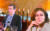 프랑스 공영방송인 프랑스2가 공개한 카를로스 곤 전 닛산 회장(왼쪽)과 부인 캐롤. 레바논에 도착한 뒤 처음 공개된 모습. [NHK 캡처]