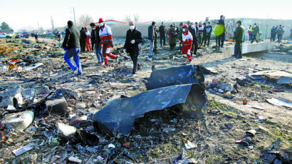 우크라이나 여객기 테헤란 이륙 직후 추락…탑승 176명 전원 사망