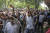 2018년 6월 25일 이란 수도 테헤란에서 이란 정부의 경제 실정에 항의하는 시위대들이 행진하고 있다. [AP=연합뉴스]