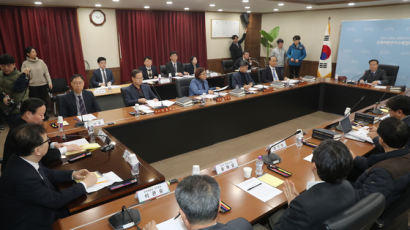 법정시한 271일 지난 선거구획정도 '4+1 vs 한국당' 공방